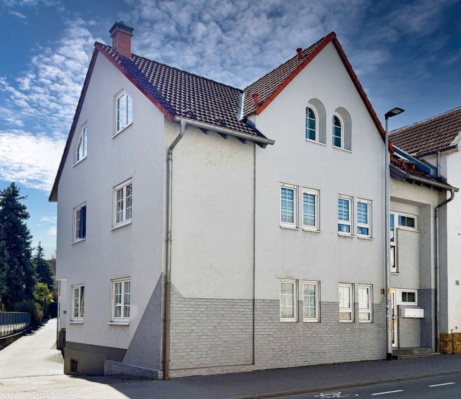 Haus - Stra�enansicht Erdgeschosswohnung 