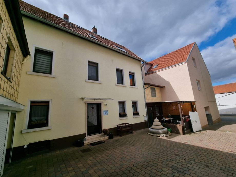 Haus-Innenhofansicht Einfamilienhaus Esselborn