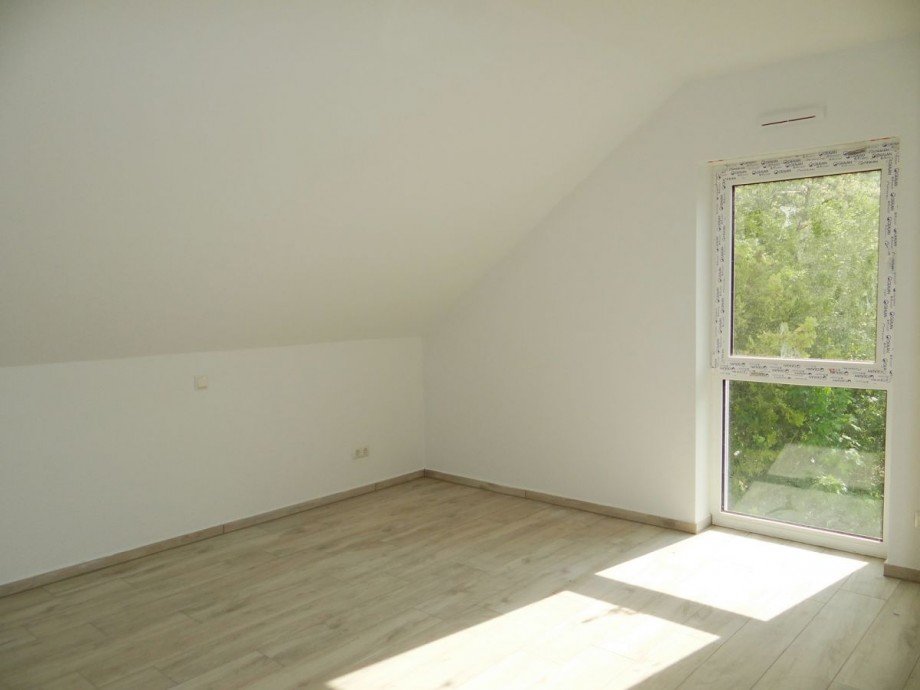 Schlafzimmer II Dachgeschosswohnung Alzey