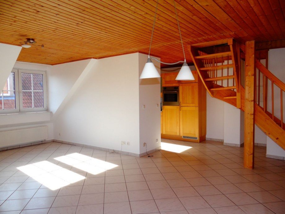 Wohn- und Esszimmer (DG) links Mehrfamilienhaus Ober-Olm
