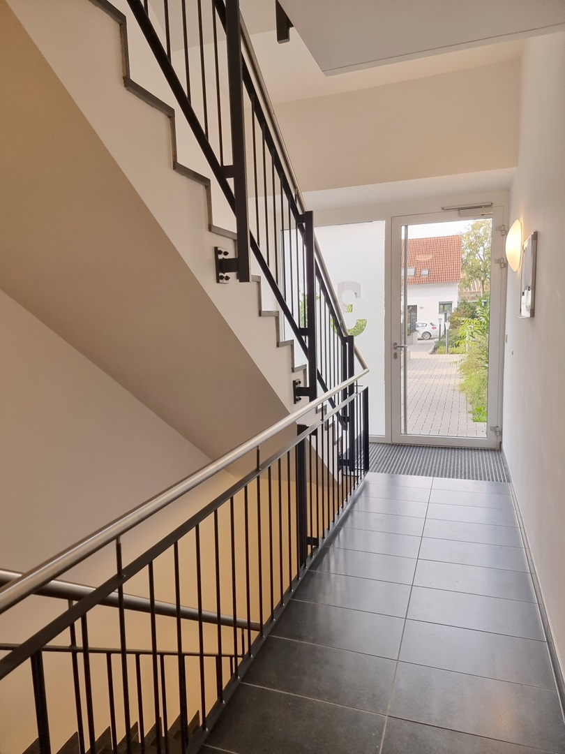 Treppenhaus Erdgeschosswohnung Wiesbaden-Biebrich