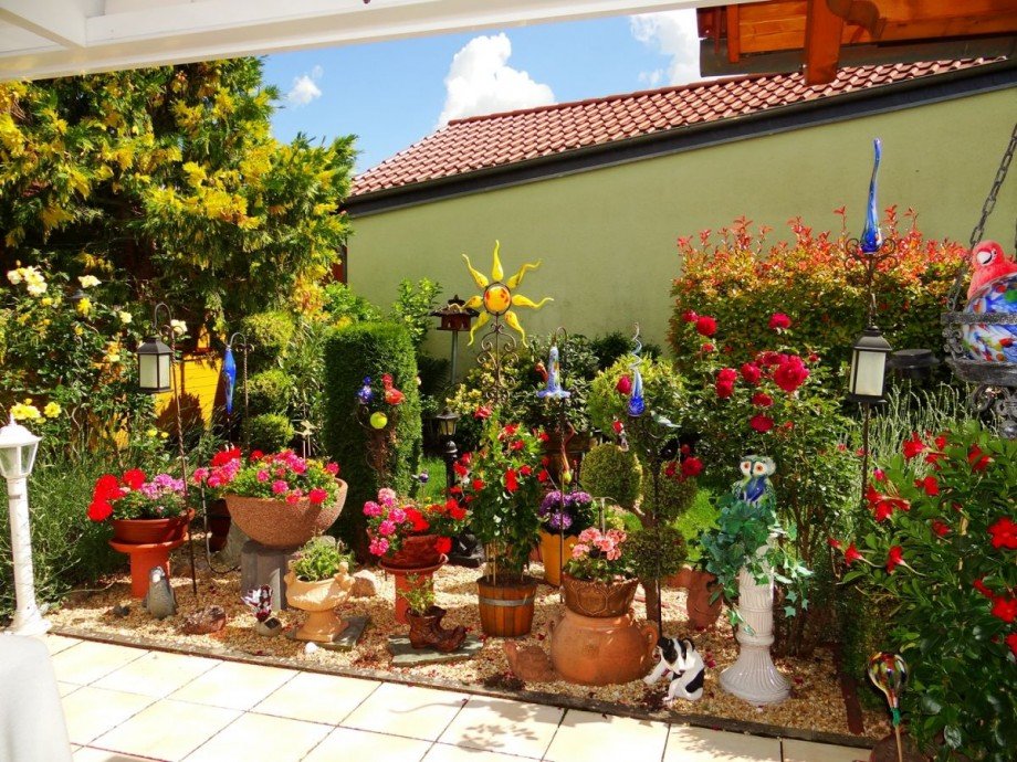 Terrasse mit Blumen Einfamilienhaus Alzey