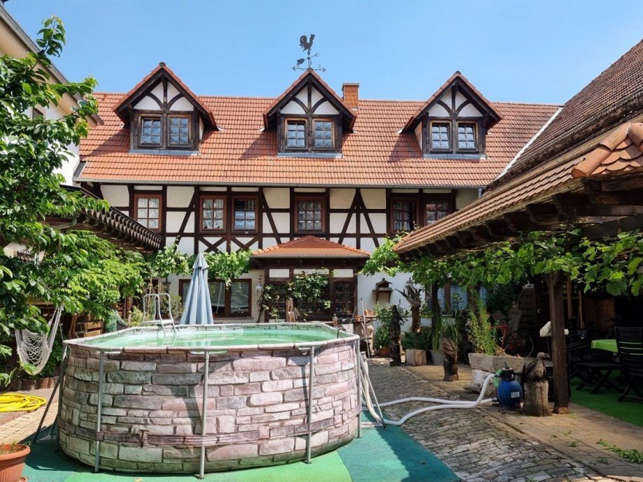 WE II, Innenhofansicht Haus Erbes-B�desheim