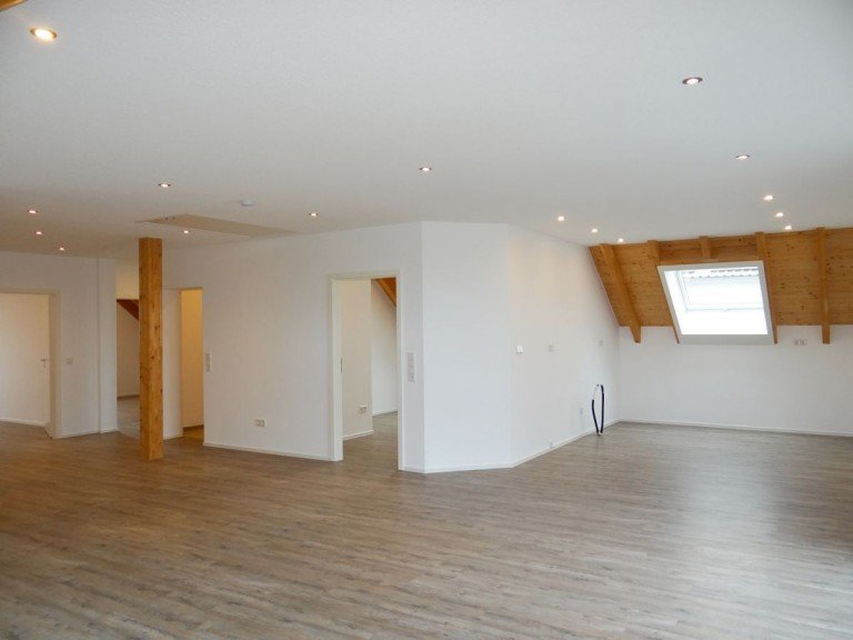 Wohn- und Esszimmer Offenheim Dachgeschosswohnung Erstbezug nach Fertigstellung! Ruhig und idyllisch gelegen, am Ortsrand von Offenheim!