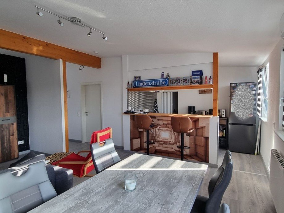 Wohn und Esszimmer Dachgeschosswohnung Erbes-B�desheim