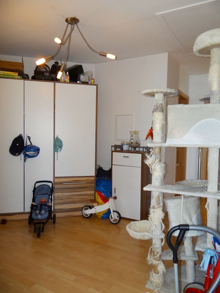 Flur-Eingangsbereich Dachgeschosswohnung Alzey-Weinheim