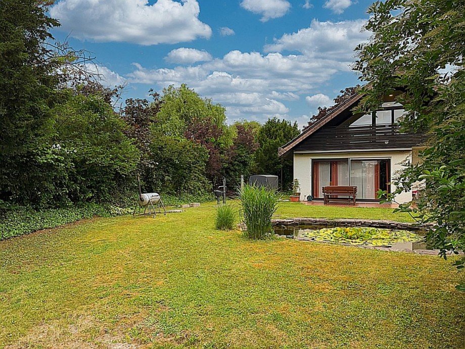 Haus Gartenansicht Einfamilienhaus Alzey