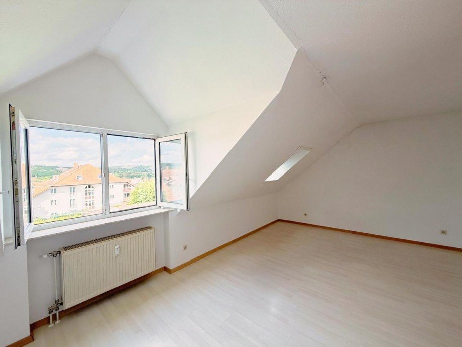 Schafzimmer Dachgeschosswohnung Alzey