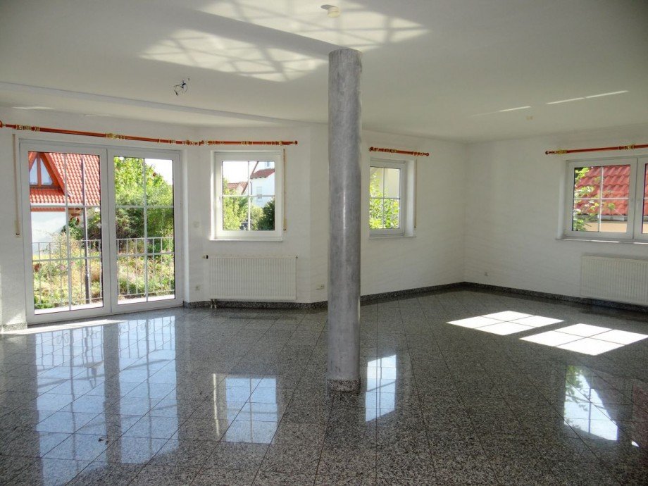 Wohn- und Esszimer (EG) Mehrfamilienhaus Ober-Olm