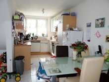 K�che Helle, praktisch geschnittene 3-Zimmer-Wohnung mit Balkon und 2 PKW- Au�enstellpl�tzen!