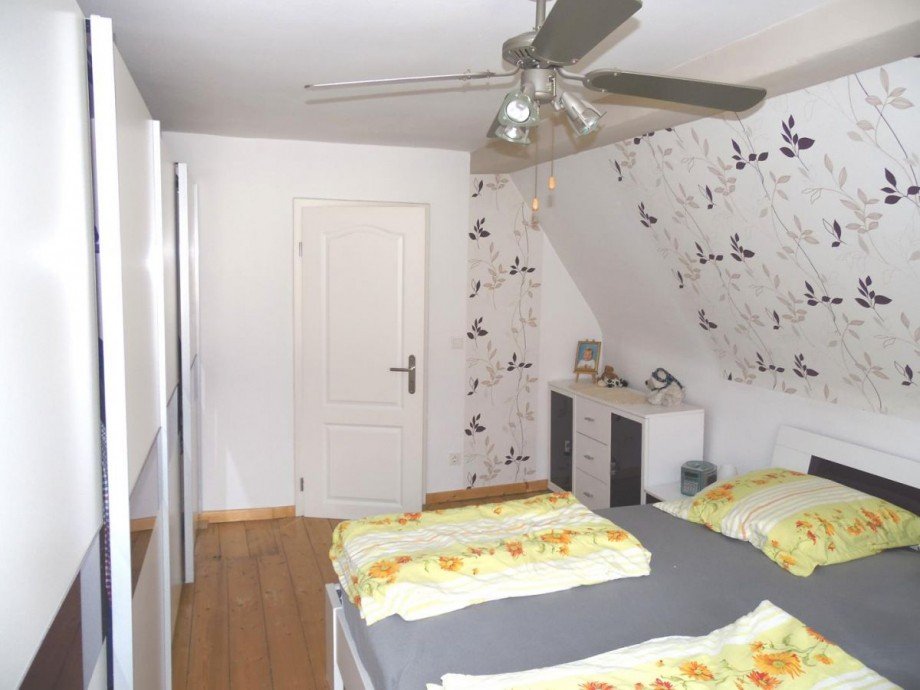 Schlafzimmer II Einfamilienhaus Flomborn