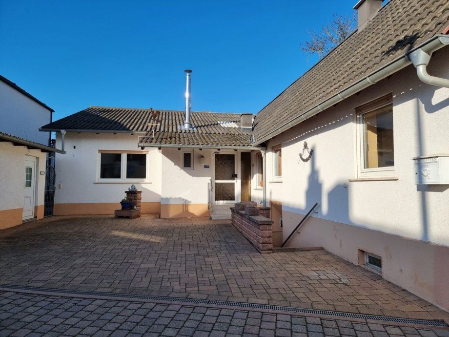 Haus Innenhof Haus Framersheim