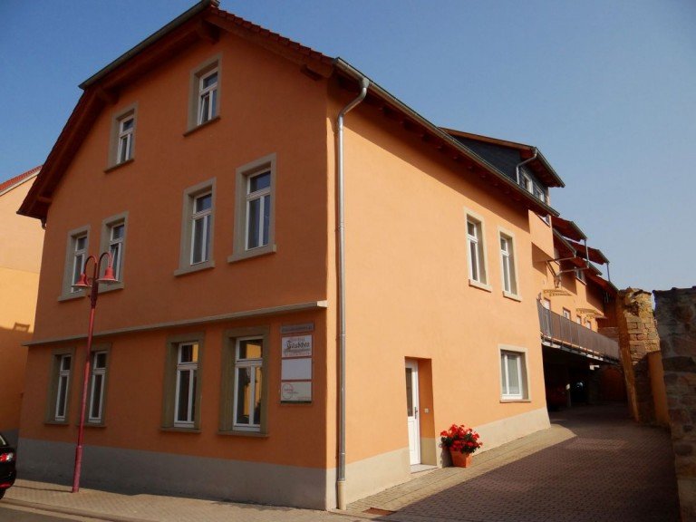 Haus Stra�enansicht Wendelsheim Praxis Einfach das Besondere � moderne, helle, ansprechende, Praxis- oder B�ror�ume im saniertem Altbau!
