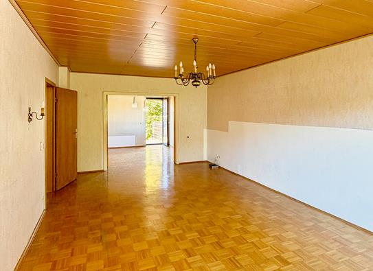 Wohn und Esszimmer Bungalow Alzey