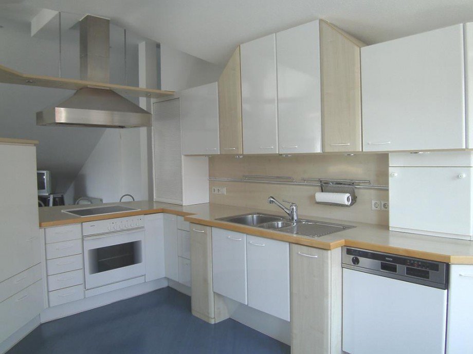 Wohn- und Esszimmer mit integr. K�che Dachgeschosswohnung Ramstein