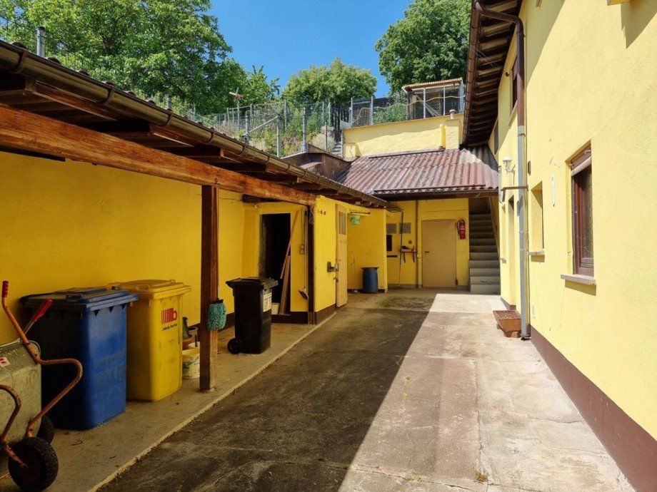 Innenhof Einfamilienhaus Nieder-Wiesen