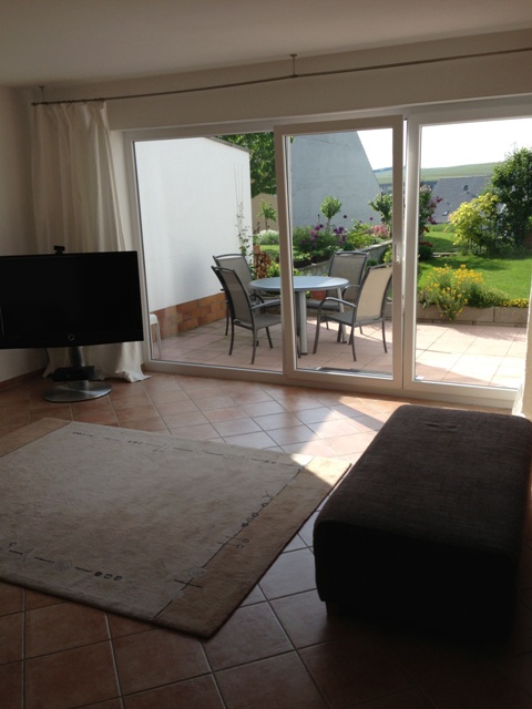 Wohn u. Esszimmer Doppelhaush�lfte Alzey