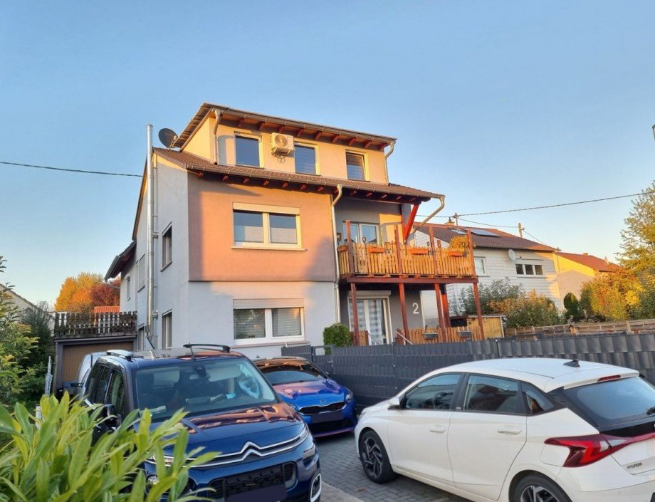 Haus S�dwestseite Dachgeschosswohnung Erbes-B�desheim