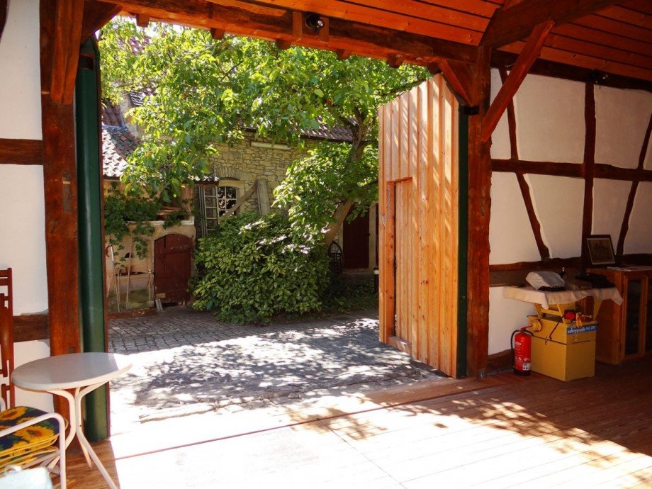 Scheier mit gr. Tor Haus W�rrstadt-Rommersheim