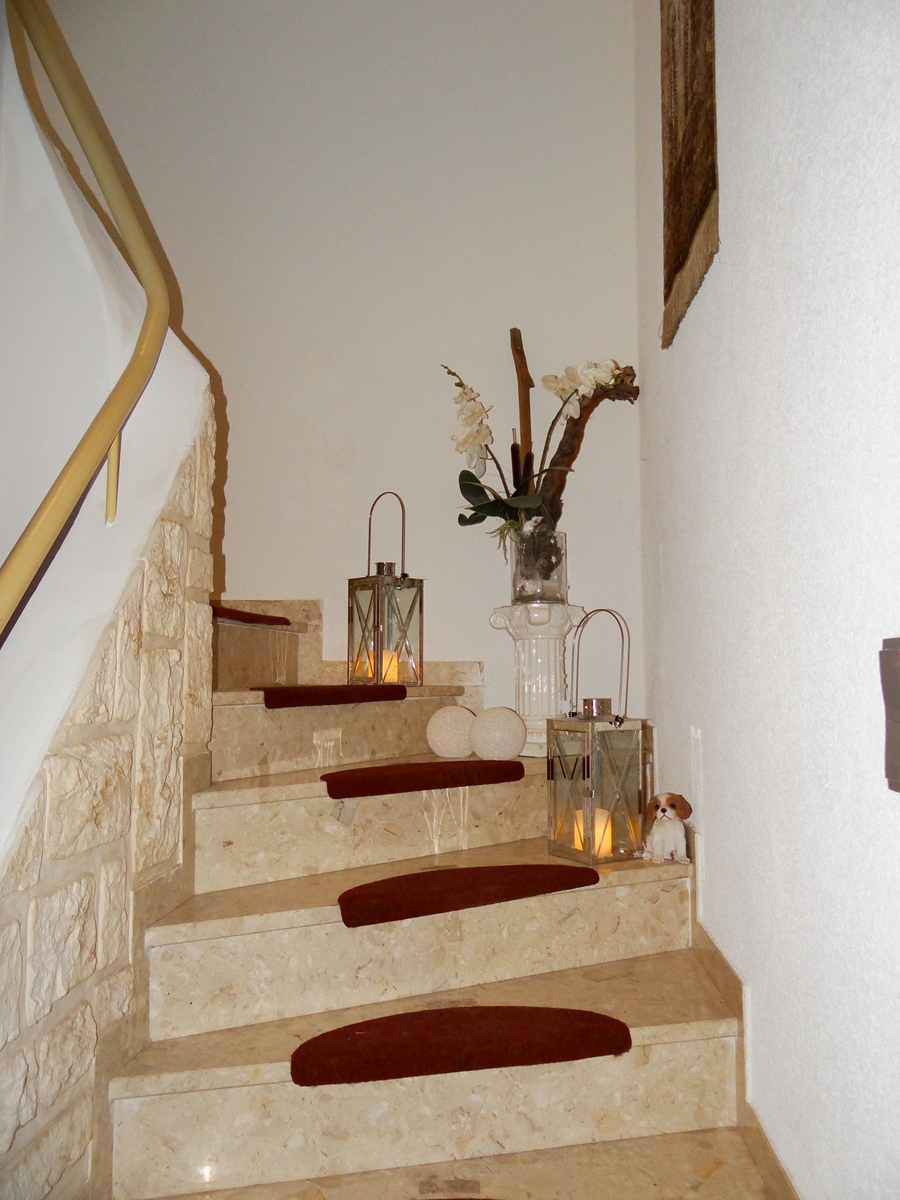 Treppe zum DG Haus Schwabenheim