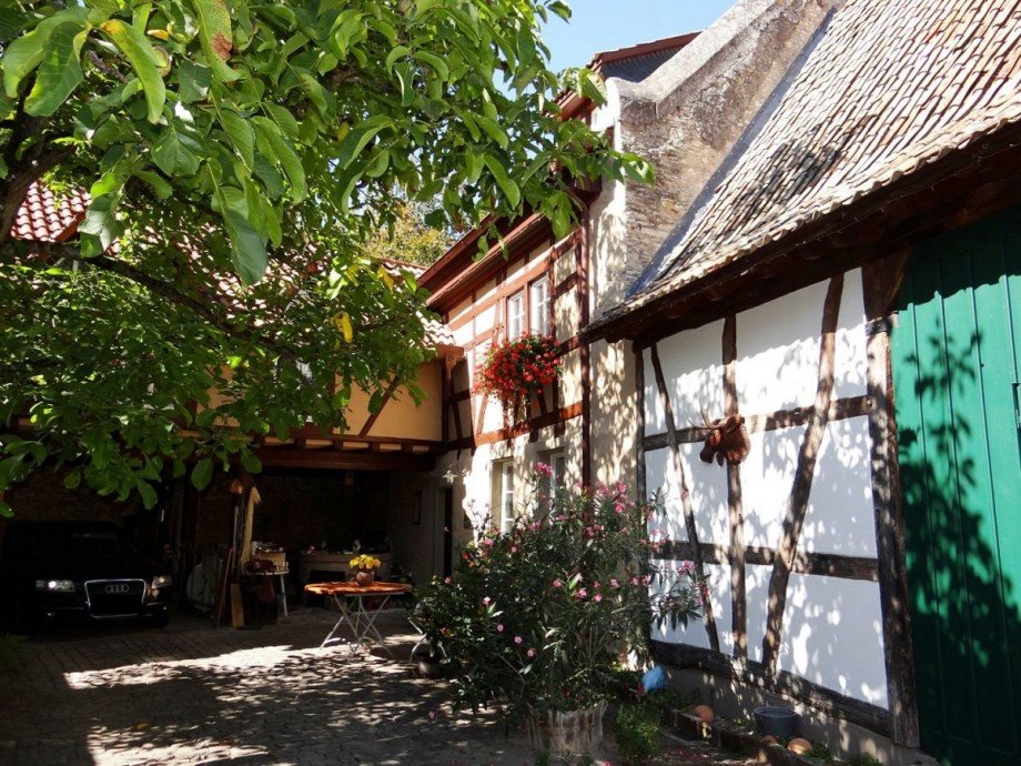 Scheune - Innenhof Haus W�rrstadt-Rommersheim