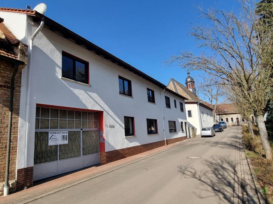 Haus Stra�enansicht Haus Nieder-Wiesen