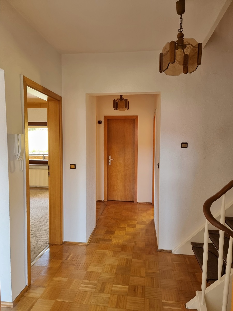 Flur, OG Einfamilienhaus Nieder-Wiesen