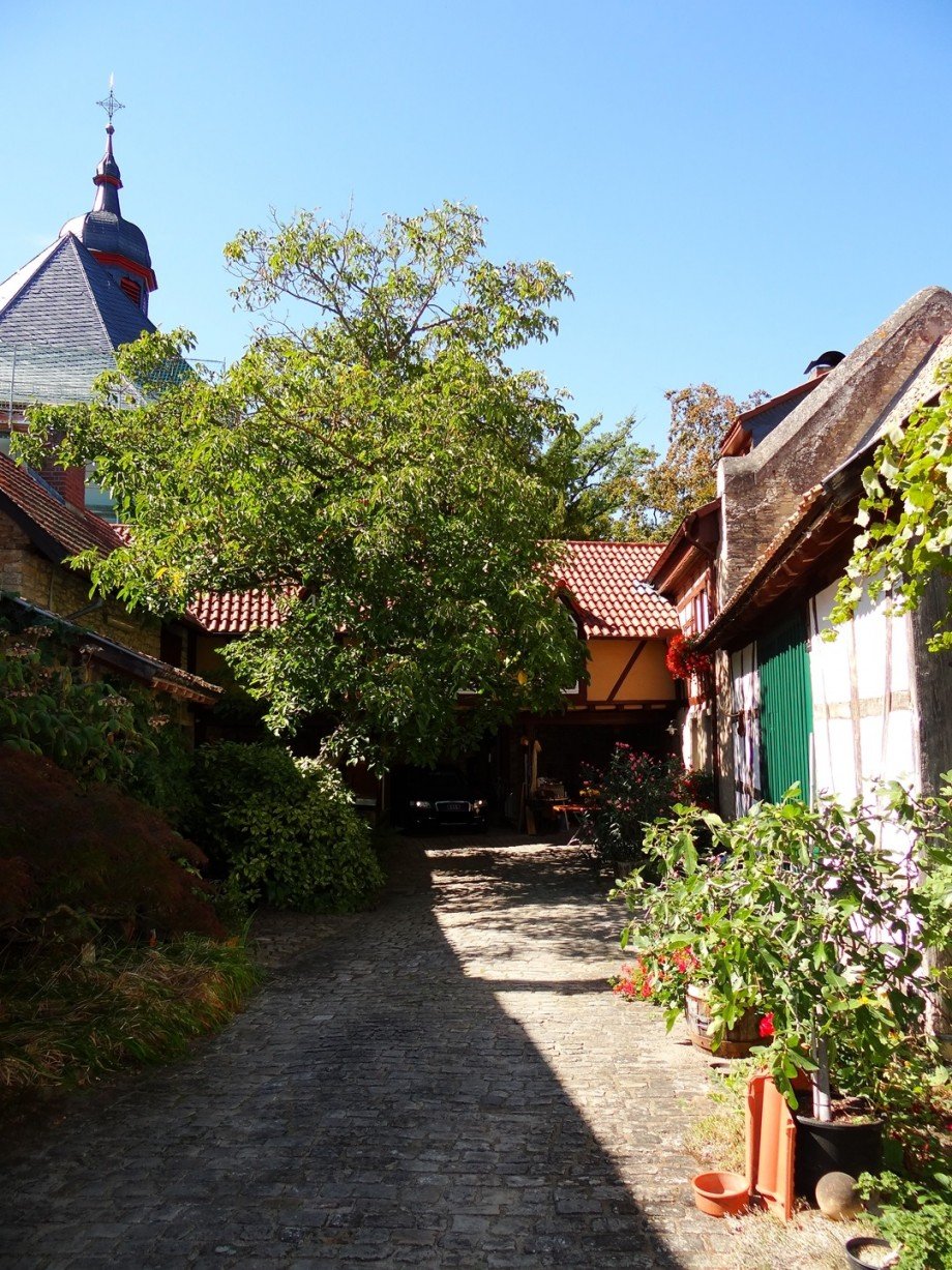 Hofeinfahrt Haus W�rrstadt-Rommersheim