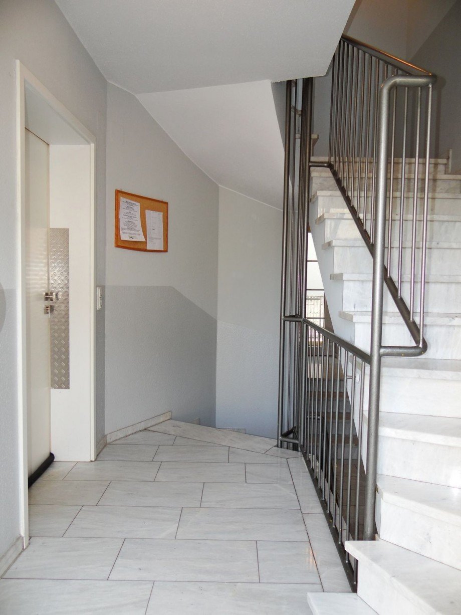 Treppenhaus Erdgeschosswohnung Alzey