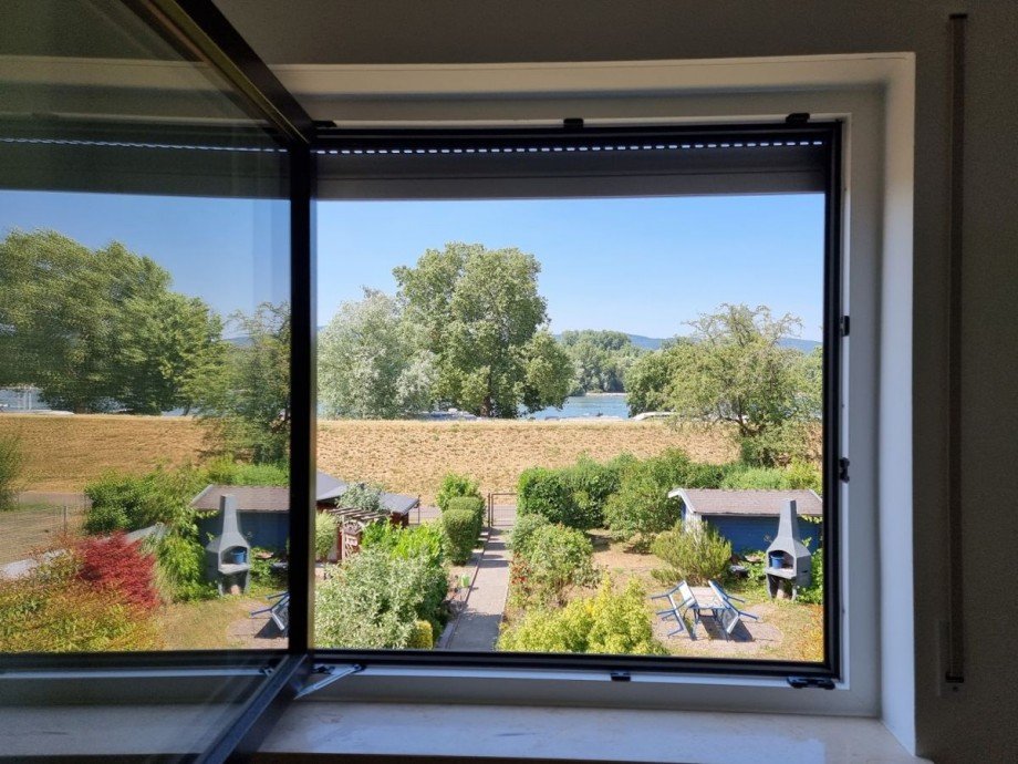 Blick vom Schlafzimmer Wohnung Ingelheim-Heidenfahrt