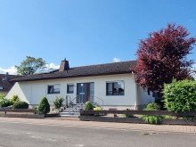 Haus Stra�enansicht Perfekt gepflegter Bungalow in Top-Zustand!