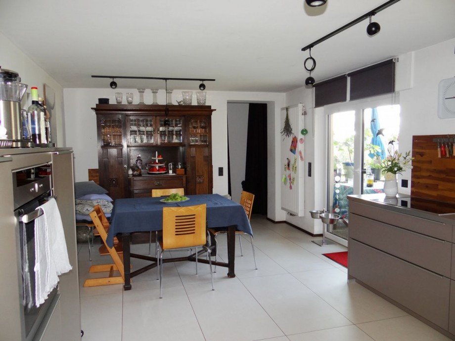 Wohnk�che im Souterrain Mehrfamilienhaus Alzey