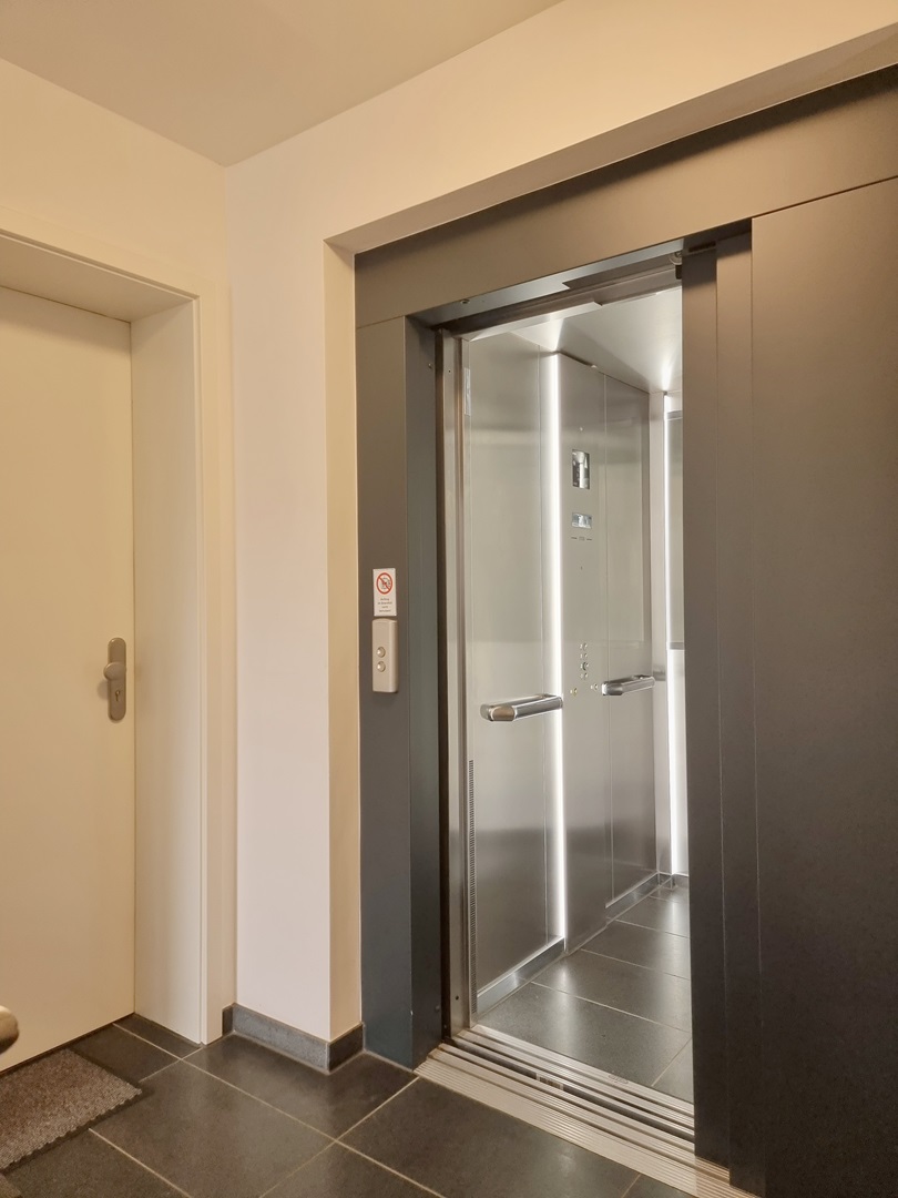 Fahrstuhl Erdgeschosswohnung Wiesbaden-Biebrich