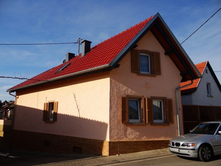 Hausansicht Stra�enseite Ensheim Einfamilienhaus Ideal f�r Naturliebhaber und Ruhesuchende, die das vielf�ltige Landleben zu sch�tzen wissen!