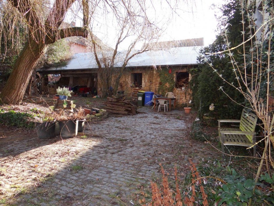Innenhof und Anbau Haus Mauchenheim