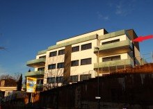 S�d Ost Ansicht Erstbezug! Barrierefreie 3-Zimmer-Wohnung mit Balkon, Carport und PKW-Stellplatz!