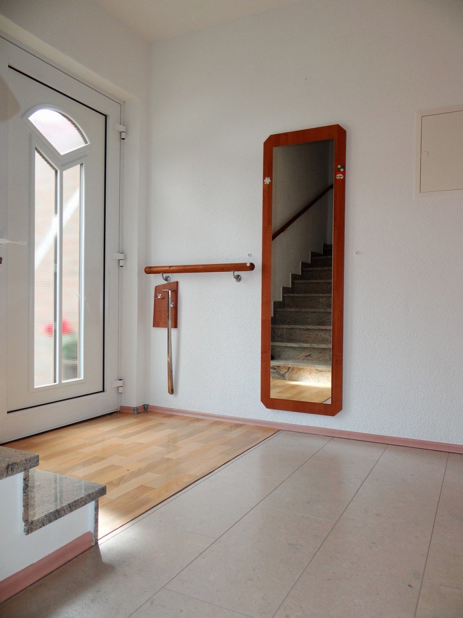 Hauseingang Flur Haus Flomborn