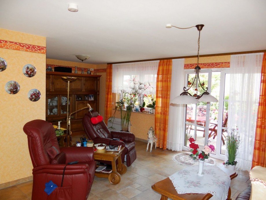 Wohnzimmer im EG Einfamilienhaus Alzey