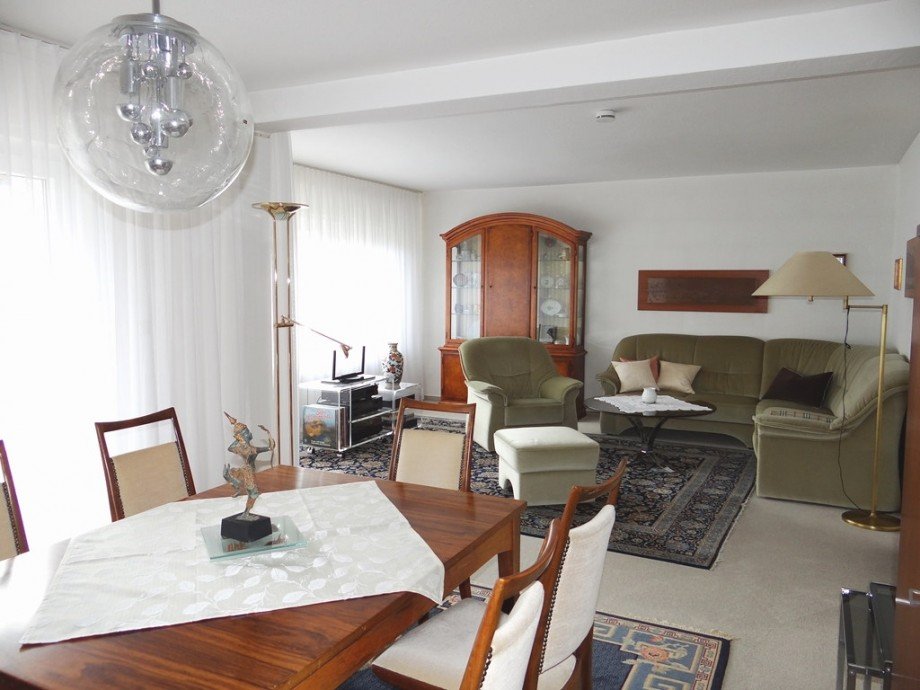 Wohn- und Esszimmer Zweifamilienhaus Alzey