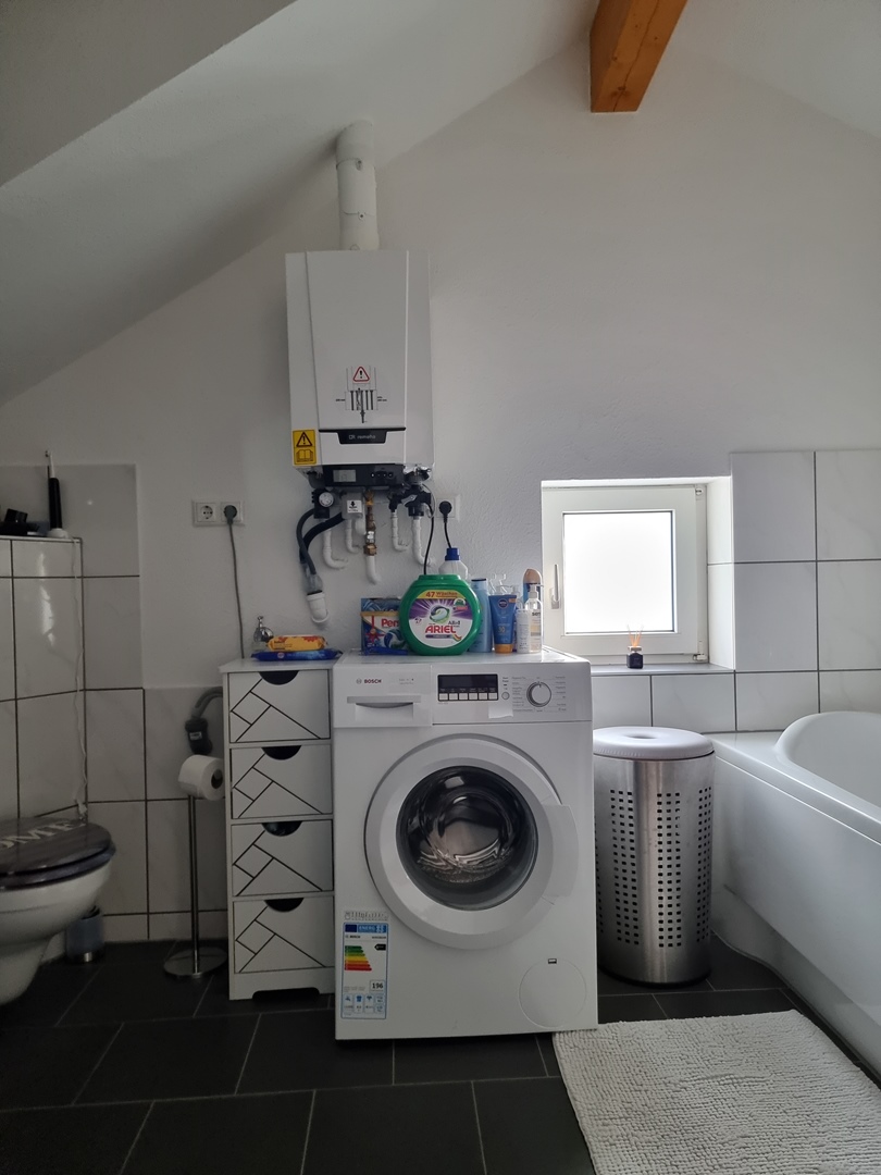 Tageslicht Bad Dachgeschosswohnung Erbes-B�desheim