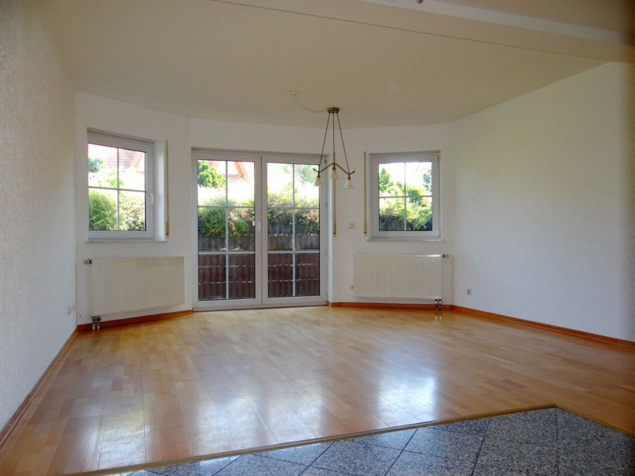 Wohn- und Esszimmer (UG) Mehrfamilienhaus Ober-Olm