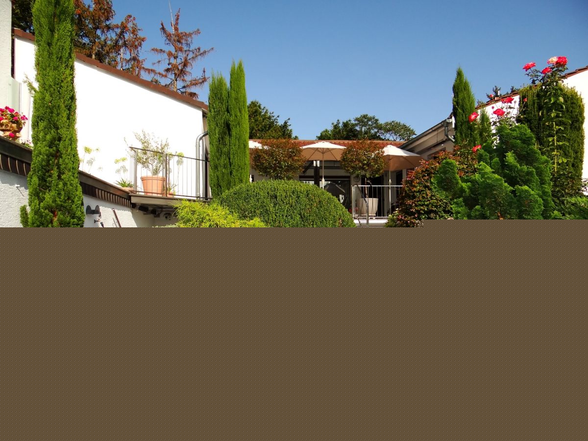 Hausau�enansicht Bungalow Mainz