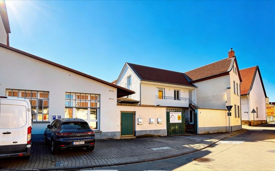 Stra�enansicht Mehrfamilienhaus Wallertheim