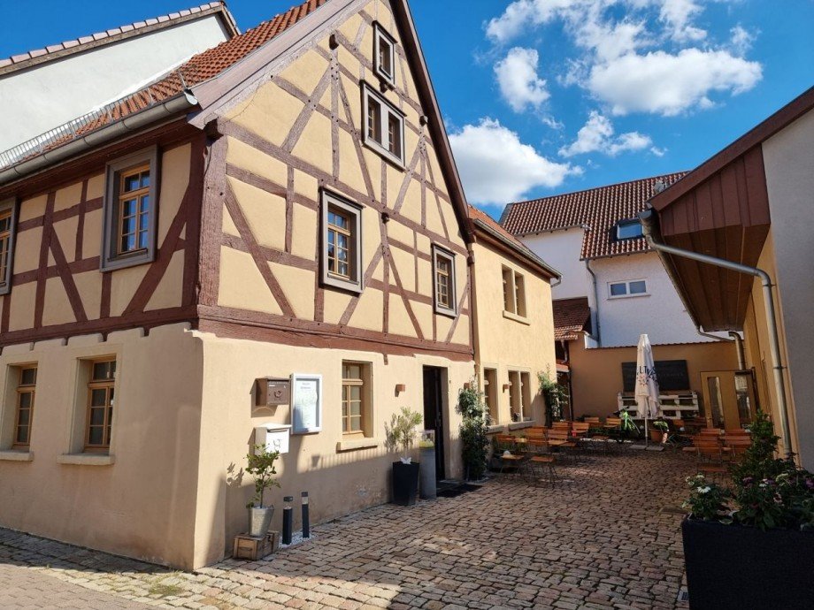 Wohnhaus mit Innenhof Haus W�rrstadt-Rommersheim