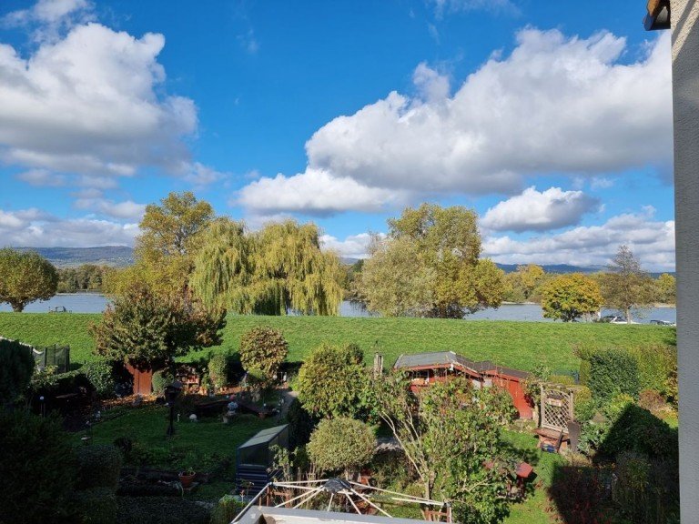 Rheinblick Ingelheim-Heidenfahrt Wohnung Erstbezug nach Sanierung! F�r Wohnverw�hnte mit traumhaftem Blick auf den Rhein !