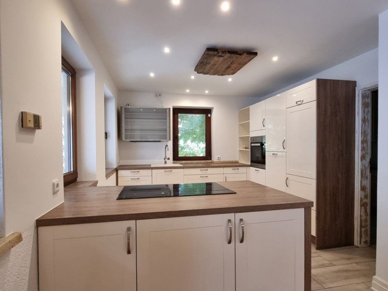 Einbauk�che Erbes-B�desheim Haus Ein Zuhause mit Charakter im stilvollen Vierkanthof-Ensemble!