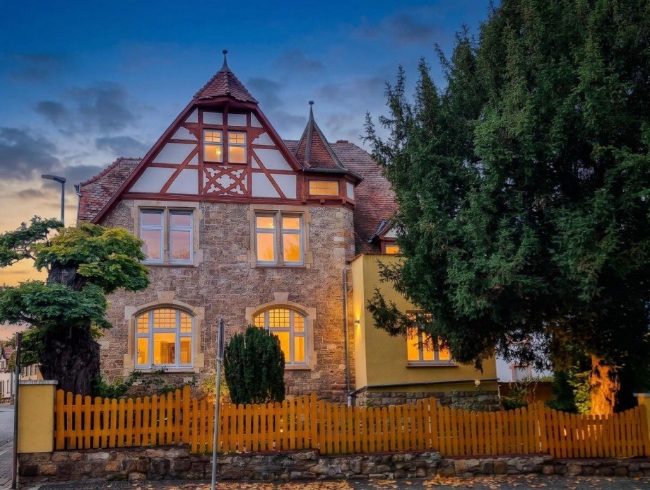 Hausansicht. Villa Alzey